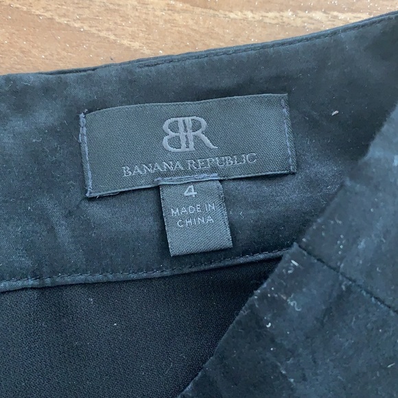 Banana republic black skirt - Picture 4 of 6